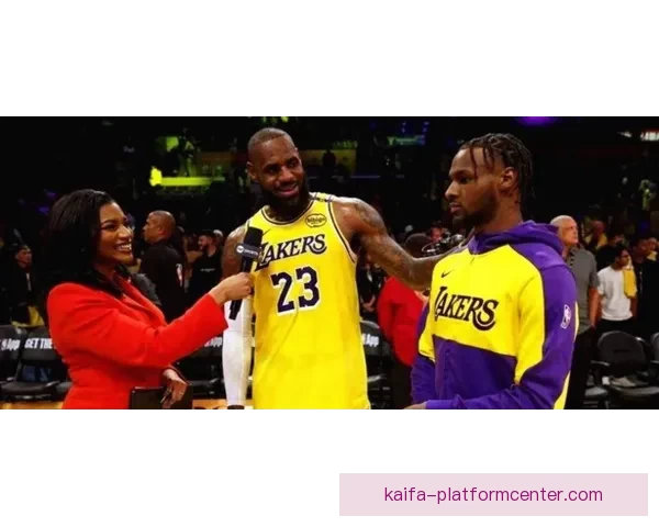 NBA历史首例父子同场助攻 布朗尼接詹姆斯传球命中三分